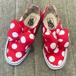 Minnie Vans- Size 6